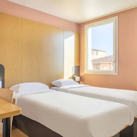 Hotel Martigues 3*