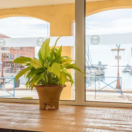 Martigues Hotel